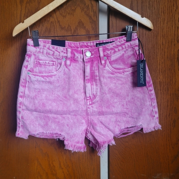 BlankNYC, The Reeve, High Rise Short, In Flamingo, Size 27 - Picture 2 of 12